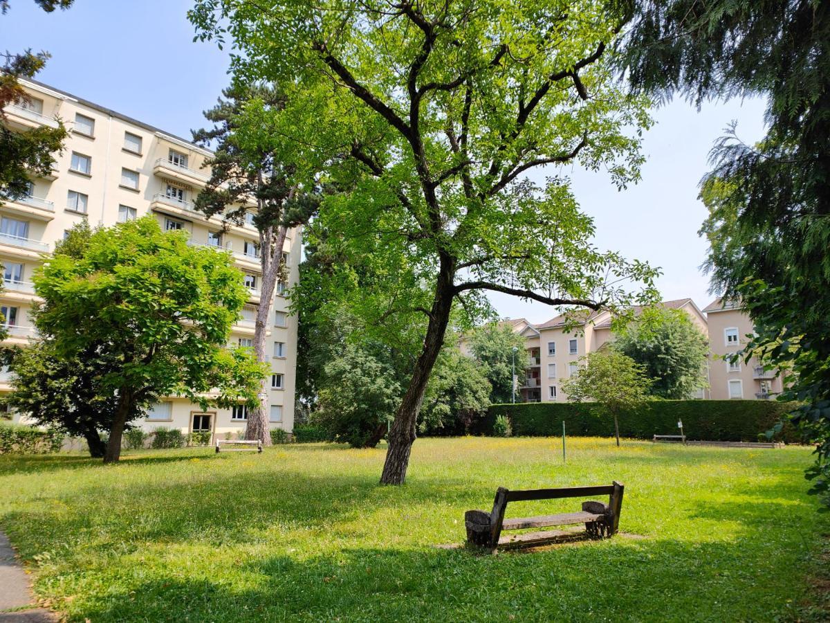 L'Edelweiss Campus & Parking Prive Securise Apartman Gières Kültér fotó